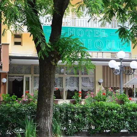 Monique Hotel Cervia